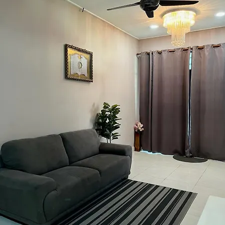 Aina Guest House Kota Bharu Exterior photo