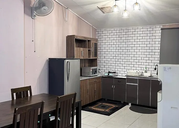 Aina Guest House